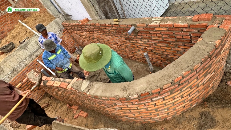 Mẫu Nhà cấp 4 sân vườn đẹp 8x22m 3 phòng Ngủ NCB-202501 115 Thi công phần bể cá tiểu cảnh