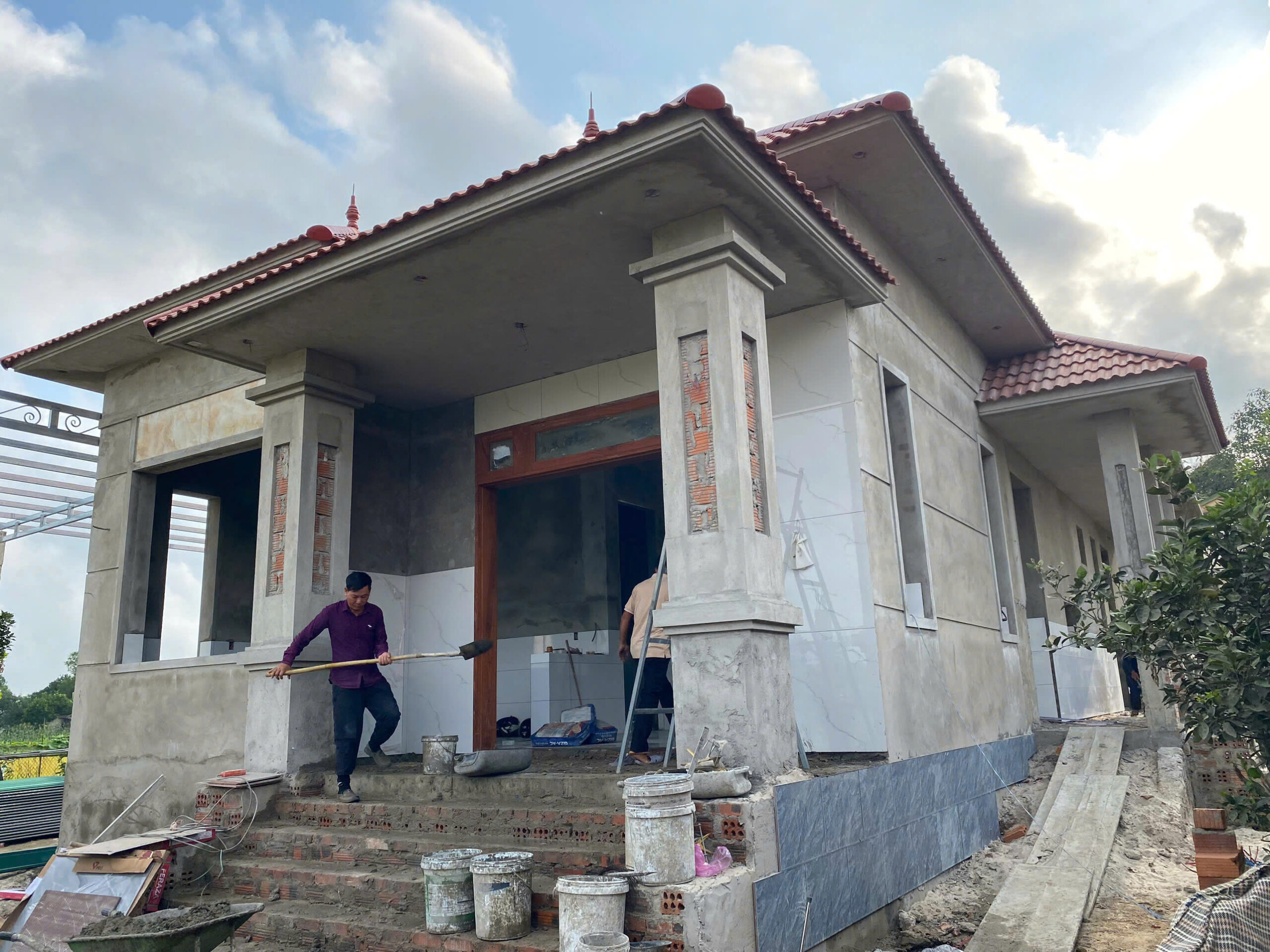 Mẫu nhà cấp 4 mái Nhật đẹp 9.3x17m NCB-202502 80 Căn nhà trong giai đoạn hoàn thiện phần thô