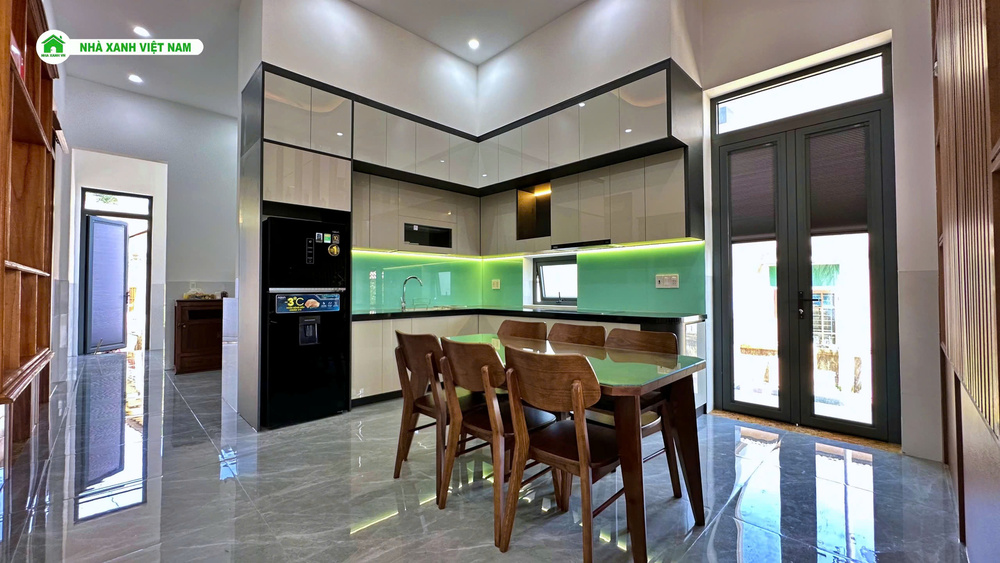 Mẫu nhà cấp 4 mái Nhật đẹp 9.3x17m NCB-202502 96 Căn bếp hoàn thiện - view 2