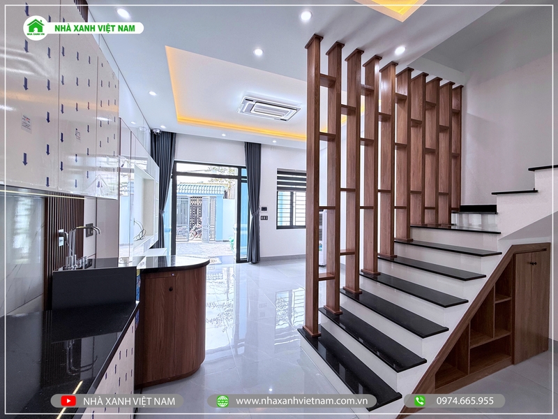 Mẫu nhà 1 trệt 1 lầu mái Nhật 6x16,5m 3 phòng ngủ NP2T-NX-11 75 Hình ảnh hoàn thiện cầu thang lên tầng 2