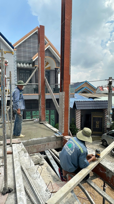 Mẫu nhà phố 2 tầng hiện đại 4x16m tại Biên Hòa NP2T-NX-14 69 Công tác đổ sàn tầng 2 - hình 2