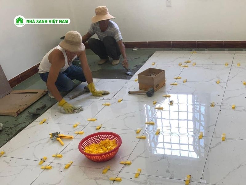 Lát gạch mới trên nền gạch cũ có sao không? Kỹ Sư chia sẻ 4 Lát gạch mới trên nền gạch cũ có sao không?